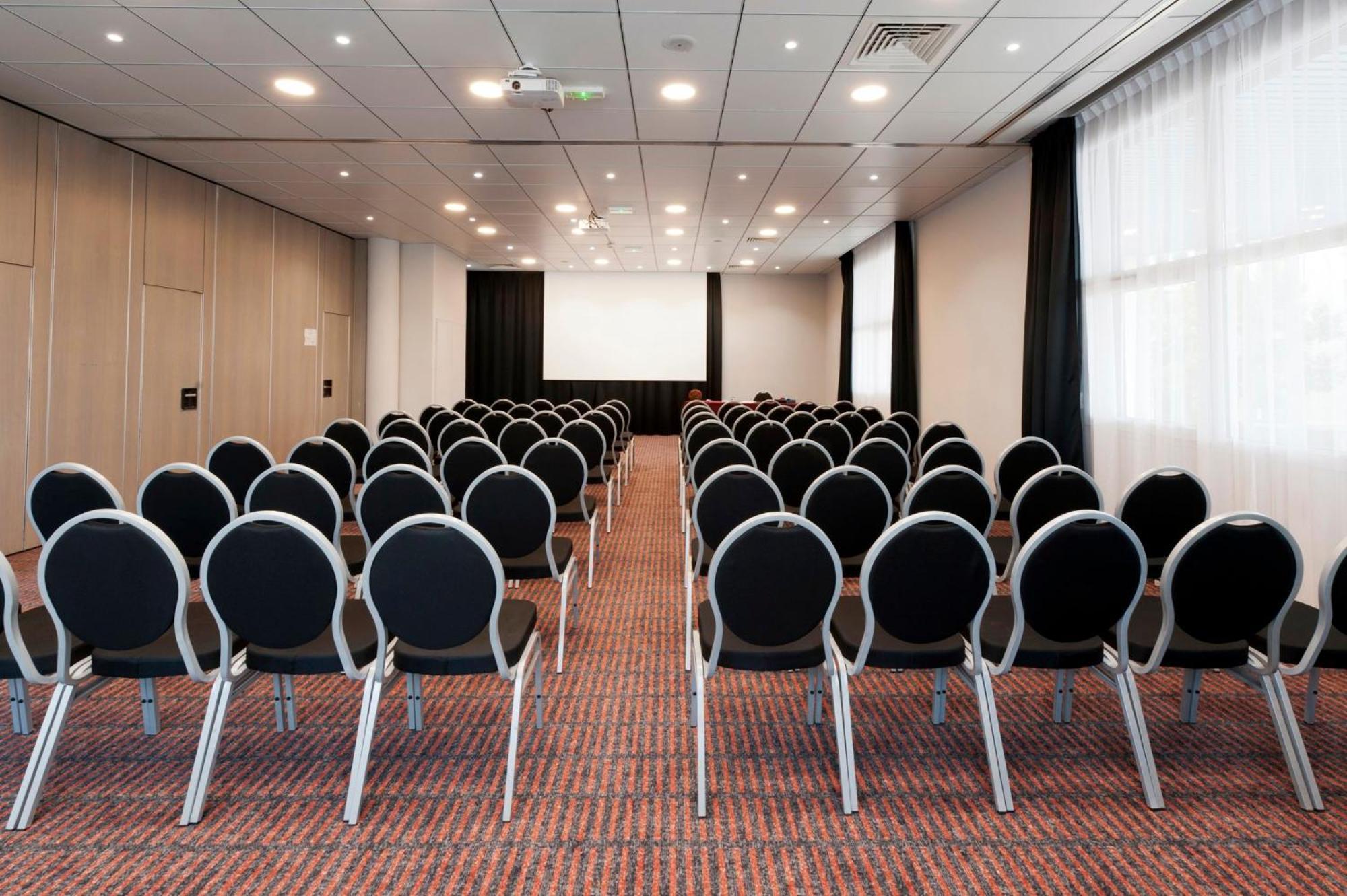 Holiday Inn Toulon City Centre By Ihg Bagian luar foto