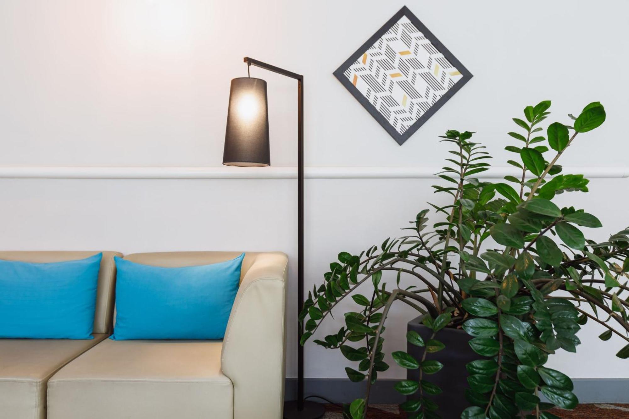 Holiday Inn Toulon City Centre By Ihg Bagian luar foto
