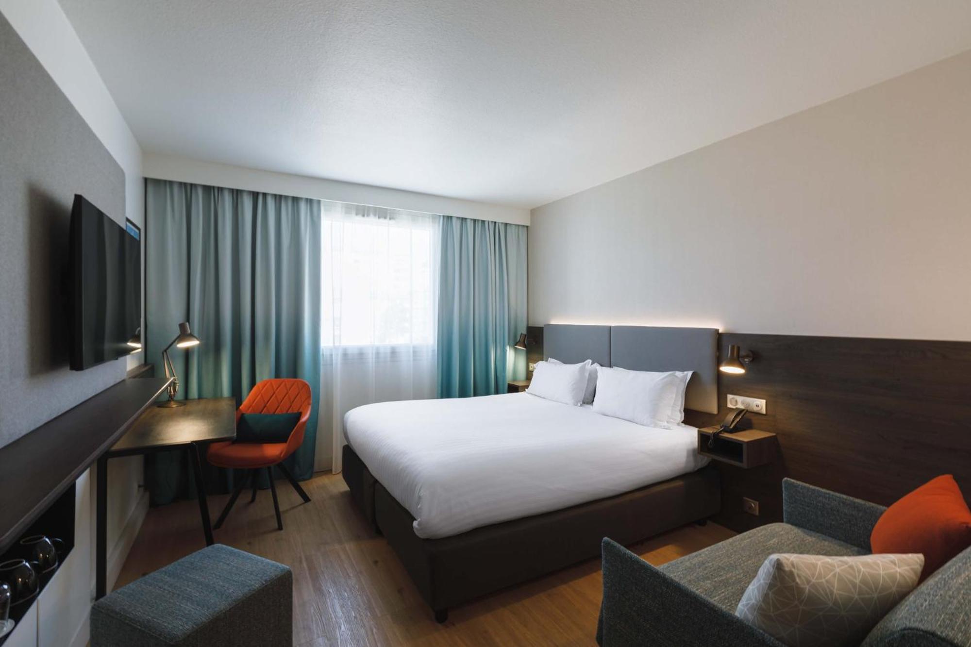 Holiday Inn Toulon City Centre By Ihg Bagian luar foto