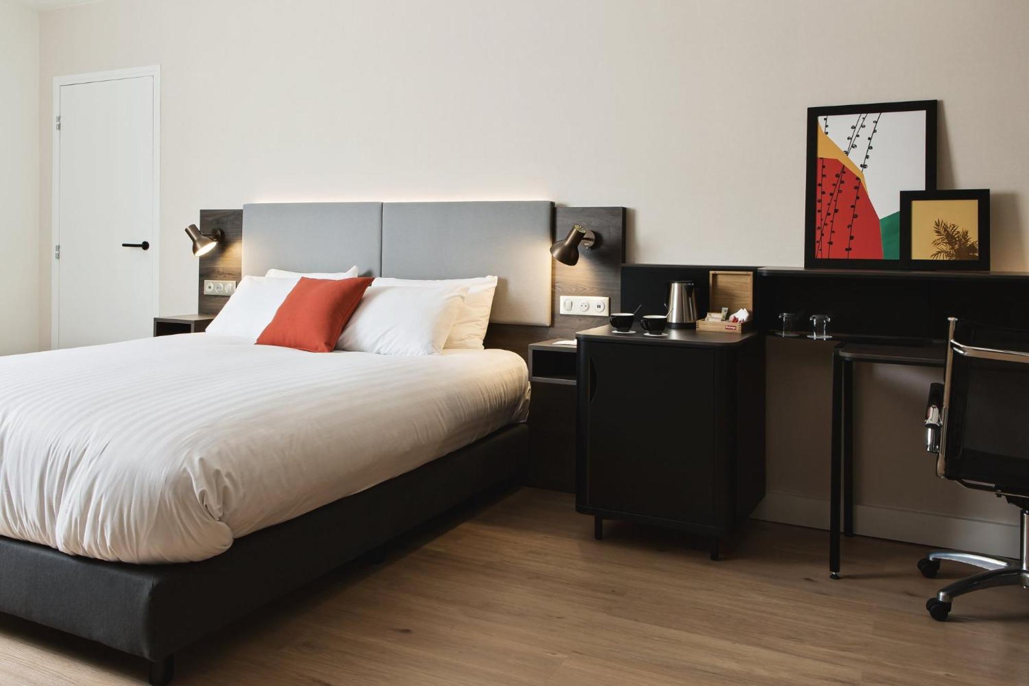 Holiday Inn Toulon City Centre By Ihg Bagian luar foto
