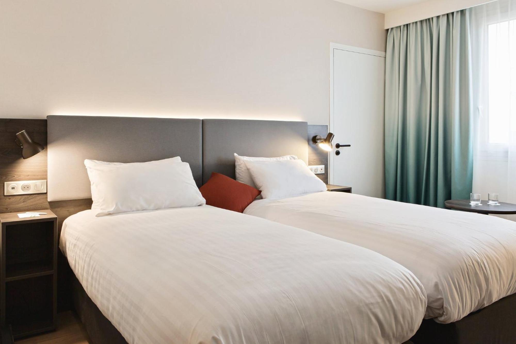 Holiday Inn Toulon City Centre By Ihg Bagian luar foto